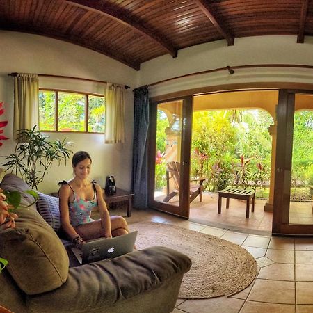 Jaco Hotel Docelunas ภายนอก รูปภาพ