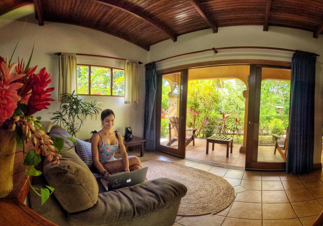 Jaco Hotel Docelunas ภายนอก รูปภาพ