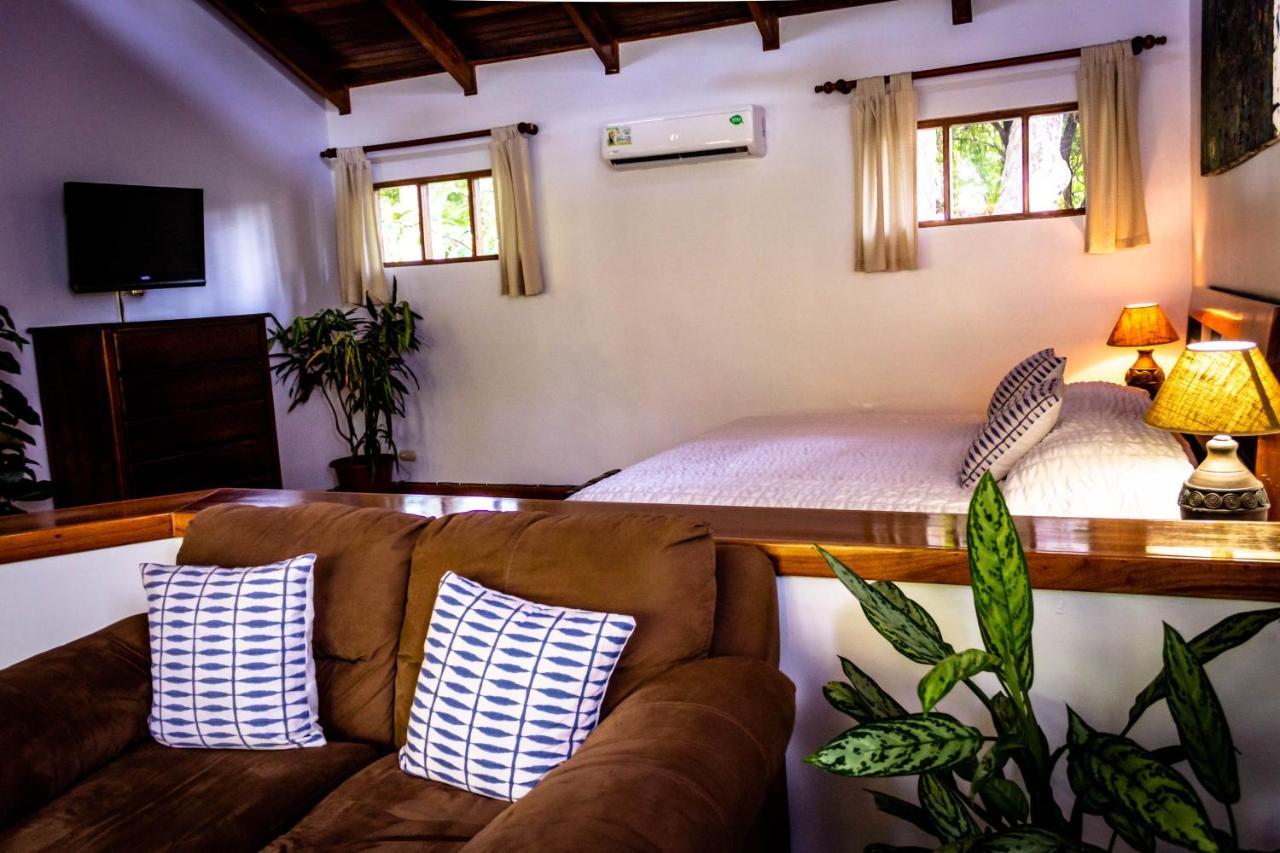 Jaco Hotel Docelunas ภายนอก รูปภาพ