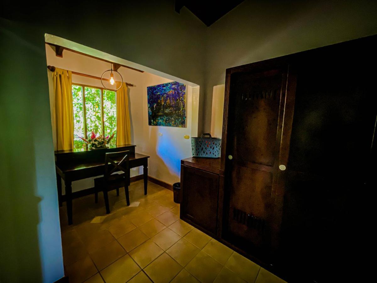 Jaco Hotel Docelunas ภายนอก รูปภาพ