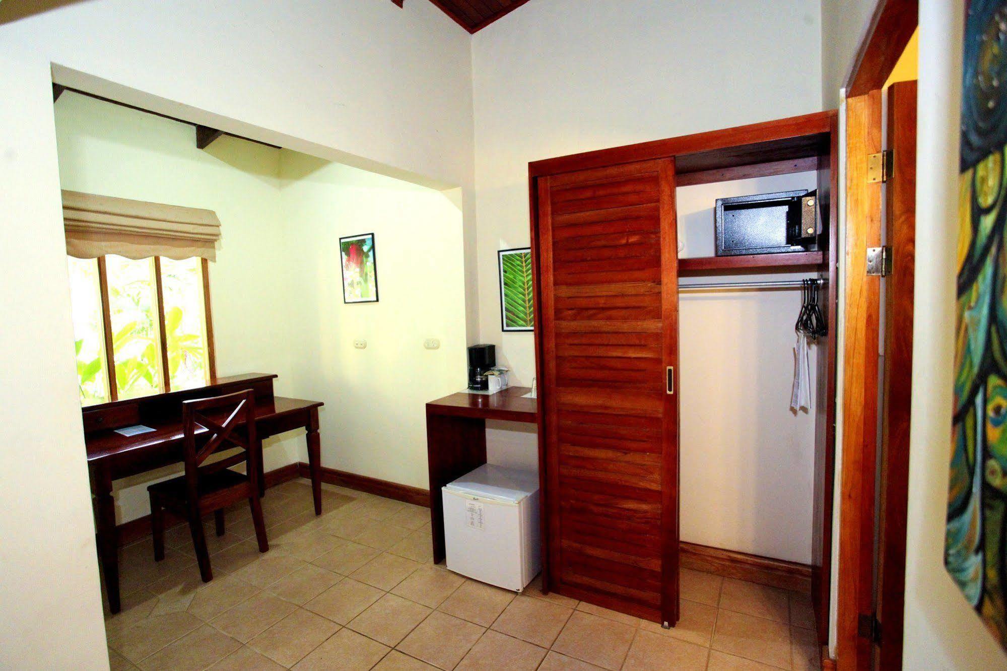 Jaco Hotel Docelunas ภายนอก รูปภาพ