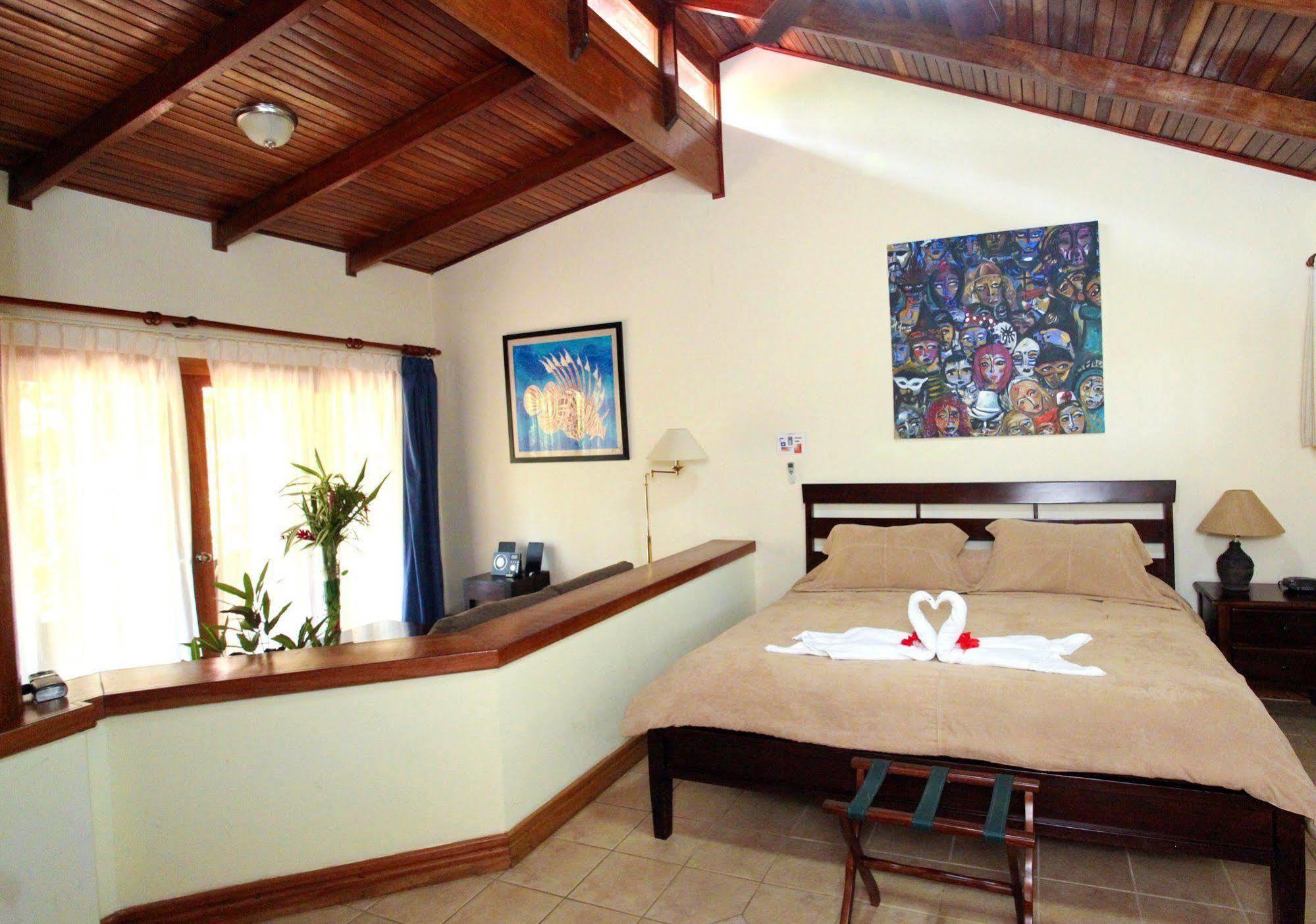 Jaco Hotel Docelunas ภายนอก รูปภาพ