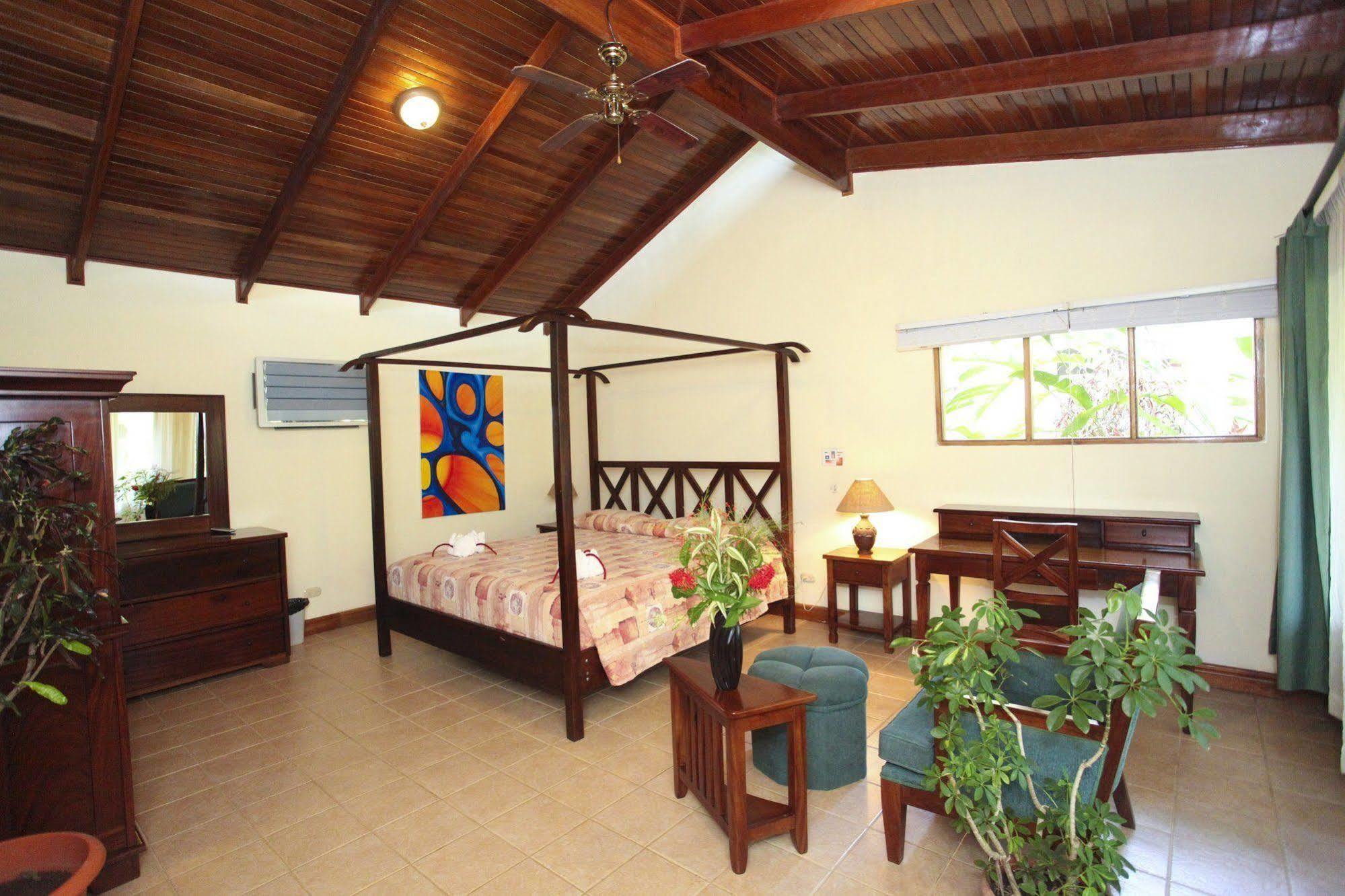 Jaco Hotel Docelunas ภายนอก รูปภาพ